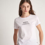 T-shirt με lettering attrattivo 9915276